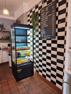 Frân Las Inside at FRÂN Las in Llanberis