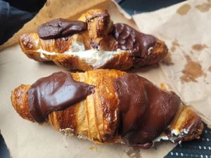 Boston Cream Crossaints at FRÂN Las in Llanberis