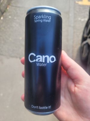 Sparkling Water at FRÂN Las in Llanberis