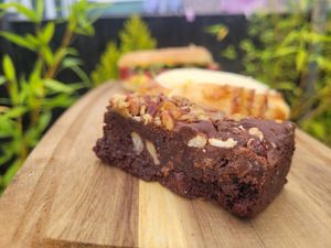 Pecan and Caramel Chocolate Chunk at FRÂN Las in Llanberis