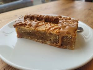 Lotus Biscoff Blondie #Veganuary at FRÂN Las in Llanberis