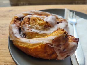 Cinnamon Swirl at FRÂN Las in Llanberis