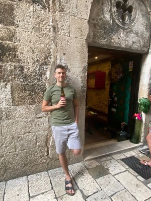 Entrance is easy to miss  at To Je Tako in Split