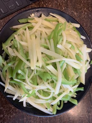 Karma Tea House: 今日試新之 《青椒土豆絲》。先卷兩張餅再說！😋😋😋  at Karma Tea House in Wollongong