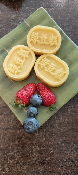 精美點心先來一份！👏👏👏                     Let's have a delicious dessert first!  👏👏👏  at Karma Tea House in Wollongong