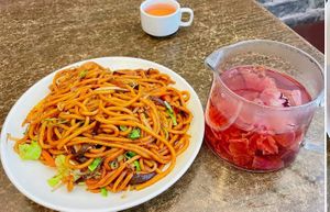 健康蔬食，從我做起。                            Healthy vegetarian food starts with me.  😊😊😊  at Karma Tea House in Wollongong