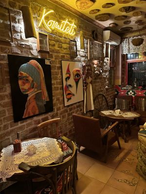   at Komiteti in Tirana