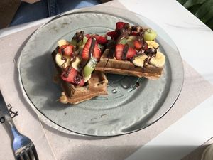 Oat waffle with chocolate creme  at Biomio Brunch Ecológico in Sevilla