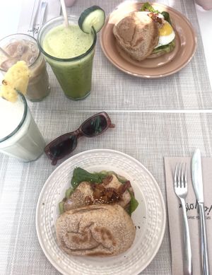 Tofu, avo cream, spinach and vegan bacon toasted bread  at Biomio Brunch Ecológico in Sevilla