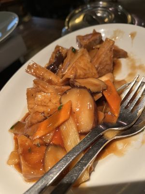 Homemade tofu and vegetables   at Palais de Chine in Saeul