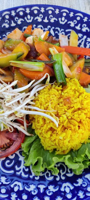 Süß saures Gemüse mit Ananas und Reis at Sawadee in Arco