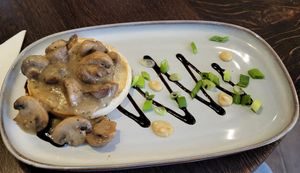 Garlic mushroom with balsamic glaze at The Sun Inn at Crook in Kendal