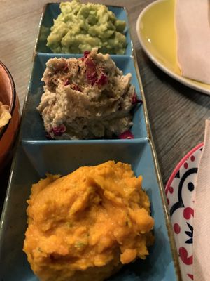 Trio of humous  at La Garrina Natural Wine Bar in Girona