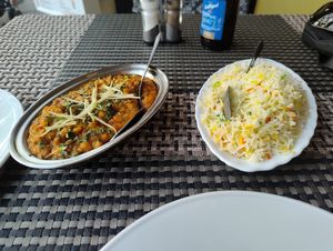 Tarka Dal and pilau rice at Maharaj in Mallorca