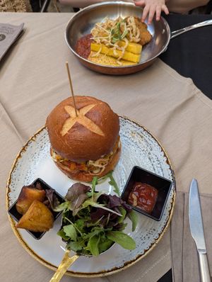 Vege burger and vege tavica at Ružmarin in Opatija