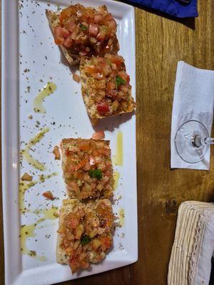 Bruschetta vegan at Ahora Si in Samara