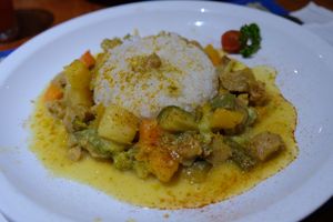 Curried vegetables with rice at Ahora Si in Samara