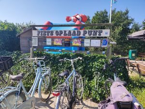 Charge your ebike at De Lekkerbek in Vrouwenpolder