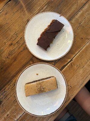 Gizzilionaire slice and coffee and walnut cake at Cafe On The Green in Widecombe In The Moor