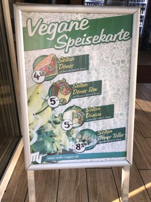 Vegan dishes at Pikante in Berlin