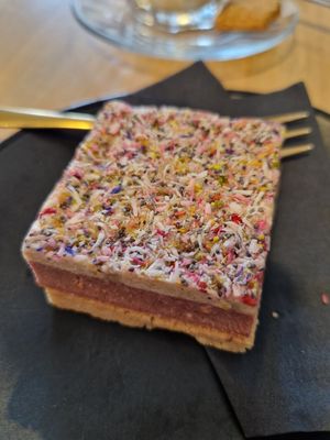 Confetti cake (sharp sharp) at 'Ccino Caffetteria Paninoteca in Brielle