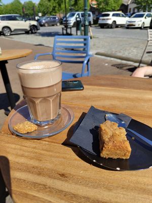  at 'Ccino Caffetteria Paninoteca in Brielle