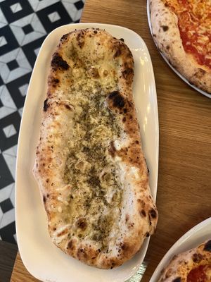 Garlic Bread with vegan mozzarella   at Salerno Pizza in Edinburgh