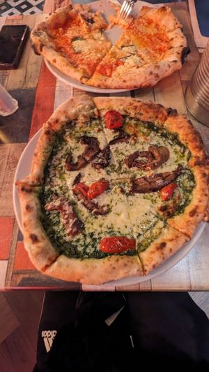 Ordered a Vegan Pesto with Vegan Mozzarella Sun-dried tomatoes and eggplant at Salerno Pizza in Edinburgh