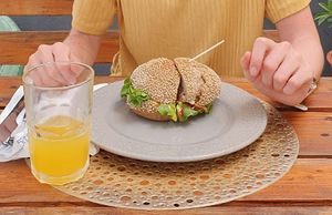 Cafe with vegetarian and vegan options at Pimpinelas Coffe Shop Vegetariano in Santa Cruz Madeira