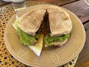 Black bean and mushroom burger #Veganuary at Pimpinelas Coffe Shop Vegetariano in Santa Cruz Madeira