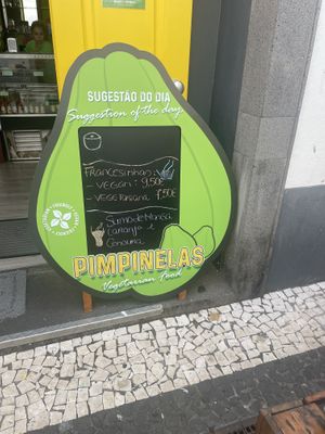 Thursdays   at Pimpinelas Coffe Shop Vegetariano in Santa Cruz Madeira