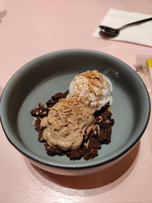 2 ice-cream balls at La Kombucheria in Merida