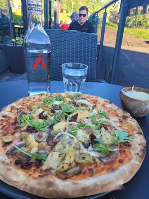 Vegan pizza "Vegana" at Pub Eden in Kiruna