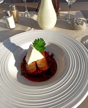Rote Bete Carpaccio mit Räuchertofu at Restaurant Knoblauch in Friedrichshafen