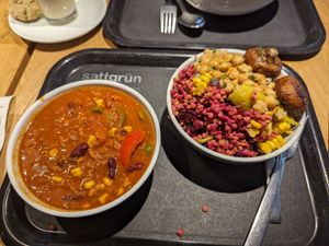 Soup and salad bowl at Sattgrün - Flingern in Dusseldorf