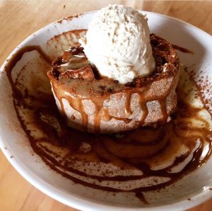 cinnamon roll at Christopher's Kitchen in Palm Beach Gardens