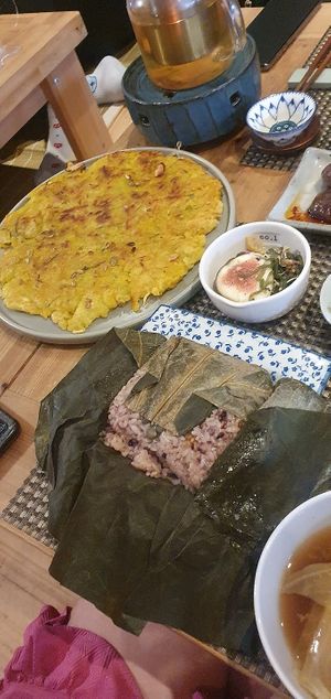 pancake at Chahororok Tea House in Seoul