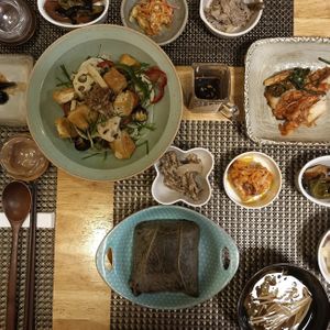  at Chahororok Tea House in Seoul