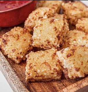 Los deliciosos dadinhos de tapioca, es un snack muy
tradicional en Brasil at Refresc House in Barcelona
