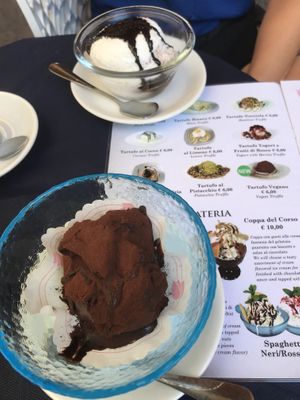 Tartufo vegano and tartufo al cocco   at Caffe del Corso in Tropea