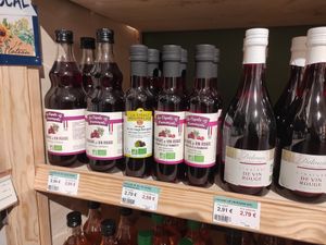 Vinegar at Biocoop in Vannes