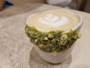 Pistachio latte at La Papa in Barcelona