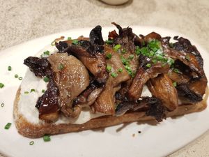 Vegan mushroom toast at La Papa in Barcelona
