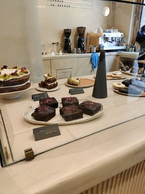 Brownies and carrot cake at La Papa in Barcelona