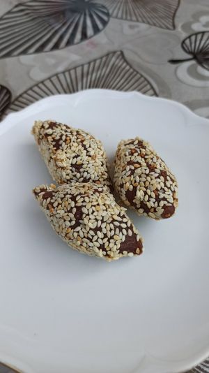 Dates filled with 🥜 at Tsnim in Kamnik