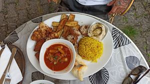 Vegan plate at Tsnim in Kamnik