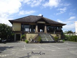 Frontage and Car Park at Deity of Miracle Vegan Resto in Kuta