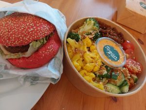 Falafelburger and the tempeh lover at Mr. Vegan Foodbar in Nijmegen