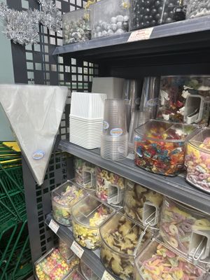   at Naschkram Lagerverkauf in Kiel