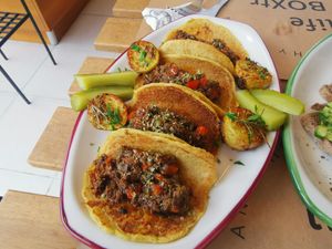 2 at Lifeboxtr in Kas